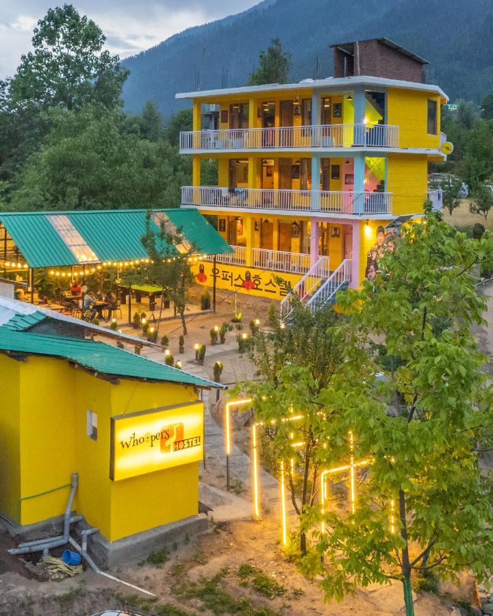 Whoopers Hostel Manali Exterior photo